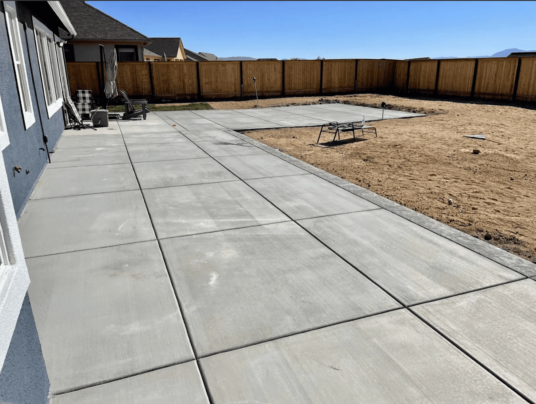 Finished backyard concrete patio